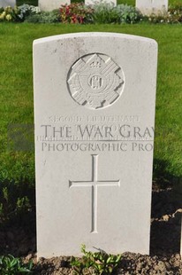 RUE-PETILLON MILITARY CEMETERY, FLEURBAIX - BROOM, C T