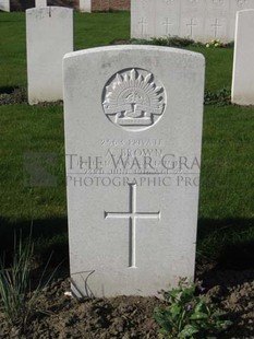 RUE-PETILLON MILITARY CEMETERY, FLEURBAIX - BROWN, ALFRED