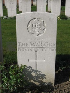 RUE-PETILLON MILITARY CEMETERY, FLEURBAIX - BURR, WILLIAM