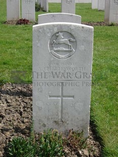 RUE-PETILLON MILITARY CEMETERY, FLEURBAIX - CHARLESWORTH, S