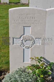RUE-PETILLON MILITARY CEMETERY, FLEURBAIX - CLARK, JOHN GREGOR