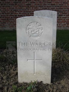 RUE-PETILLON MILITARY CEMETERY, FLEURBAIX - CLEWLOW, A