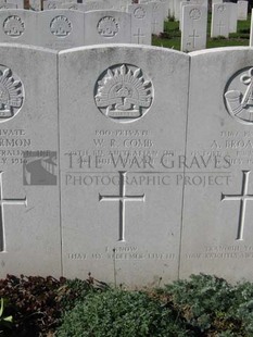 RUE-PETILLON MILITARY CEMETERY, FLEURBAIX - COMB, WILLIAM ROBERT