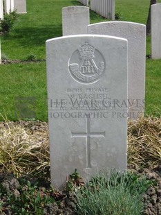 RUE-PETILLON MILITARY CEMETERY, FLEURBAIX - DAGLISH, W