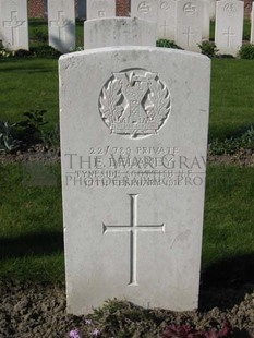 RUE-PETILLON MILITARY CEMETERY, FLEURBAIX - DELANEY, E