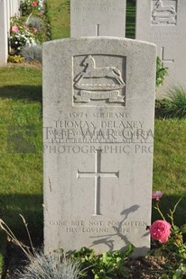 RUE-PETILLON MILITARY CEMETERY, FLEURBAIX - DELANEY, THOMAS