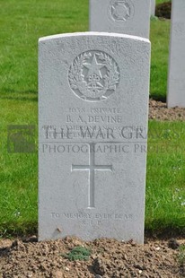 RUE-PETILLON MILITARY CEMETERY, FLEURBAIX - DEVINE, BERNARD ALOYSIUS