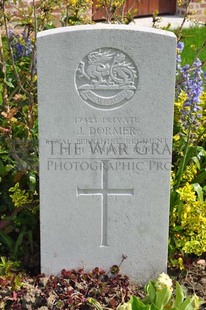RUE-PETILLON MILITARY CEMETERY, FLEURBAIX - DORMER, J