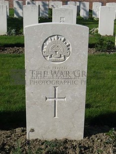 RUE-PETILLON MILITARY CEMETERY, FLEURBAIX - DRUMMOND, GEORGE LAUDER HUTCHISON