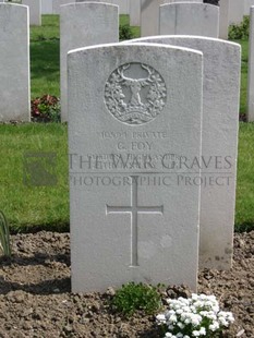 RUE-PETILLON MILITARY CEMETERY, FLEURBAIX - FOY, G