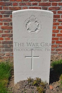 RUE-PETILLON MILITARY CEMETERY, FLEURBAIX - GILL, F