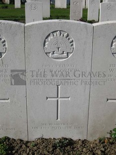 RUE-PETILLON MILITARY CEMETERY, FLEURBAIX - GORDON, PERCIVAL LESLIE DALLAS