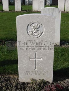 RUE-PETILLON MILITARY CEMETERY, FLEURBAIX - GRIFFITHS, E