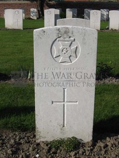 RUE-PETILLON MILITARY CEMETERY, FLEURBAIX - HARRIS, A