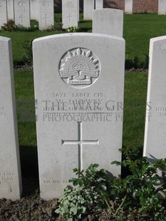 RUE-PETILLON MILITARY CEMETERY, FLEURBAIX - HEWBY, WILLIAM JOHN