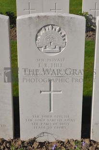 RUE-PETILLON MILITARY CEMETERY, FLEURBAIX - HILL, LESLIE ROLAND