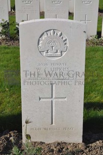 RUE-PETILLON MILITARY CEMETERY, FLEURBAIX - HIPKISS, WILLIAM CHARLES