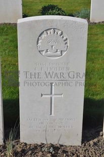 RUE-PETILLON MILITARY CEMETERY, FLEURBAIX - HOLDEN, CHARLES EDWIN