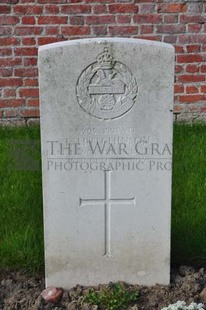 RUE-PETILLON MILITARY CEMETERY, FLEURBAIX - HUTCHINSON, T