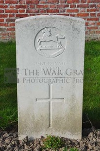 RUE-PETILLON MILITARY CEMETERY, FLEURBAIX - KEMP, T