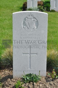 RUE-PETILLON MILITARY CEMETERY, FLEURBAIX - KENNEALLY, BARTHOLMEW