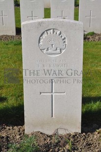 RUE-PETILLON MILITARY CEMETERY, FLEURBAIX - KNIGHT, TOM KEITH