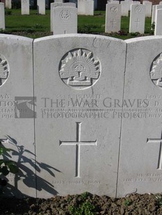 RUE-PETILLON MILITARY CEMETERY, FLEURBAIX - LODGE, GEORGE LEMUEL