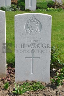 RUE-PETILLON MILITARY CEMETERY, FLEURBAIX - LUNDY, A