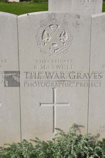 RUE-PETILLON MILITARY CEMETERY, FLEURBAIX - MAXWELL, R