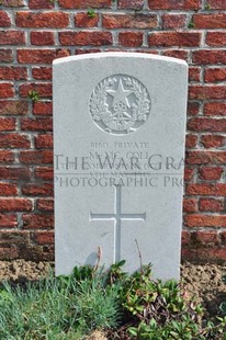 RUE-PETILLON MILITARY CEMETERY, FLEURBAIX - McCOLL, M