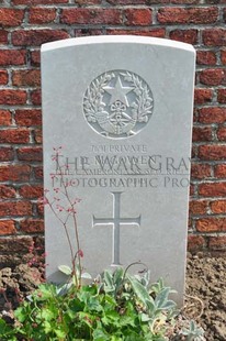 RUE-PETILLON MILITARY CEMETERY, FLEURBAIX - McGOWEN, D