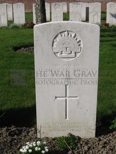 RUE-PETILLON MILITARY CEMETERY, FLEURBAIX - McKINNON, MALCOLM MCLEOD