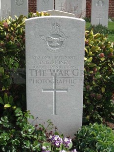 RUE-PETILLON MILITARY CEMETERY, FLEURBAIX - MONEY, D G
