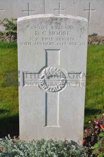 RUE-PETILLON MILITARY CEMETERY, FLEURBAIX - MOORE, DENNIS CHARLES