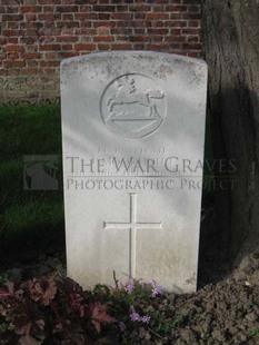 RUE-PETILLON MILITARY CEMETERY, FLEURBAIX - MOORHOUSE, J