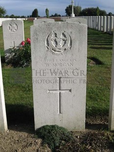 RUE-PETILLON MILITARY CEMETERY, FLEURBAIX - MORGAN, W