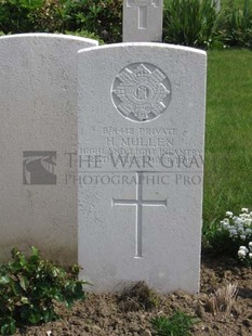 RUE-PETILLON MILITARY CEMETERY, FLEURBAIX - MULLEN, H