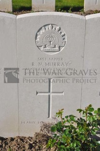 RUE-PETILLON MILITARY CEMETERY, FLEURBAIX - MURRAY, ROBERT NORMAN