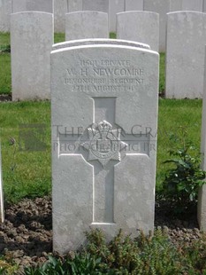 RUE-PETILLON MILITARY CEMETERY, FLEURBAIX - NEWCOMBE, W H