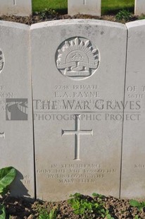 RUE-PETILLON MILITARY CEMETERY, FLEURBAIX - PAYNE, EDGAR ASHTON