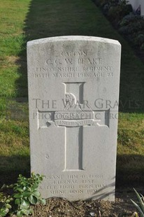 RUE-PETILLON MILITARY CEMETERY, FLEURBAIX - PEAKE, CECIL GERALD WYATT