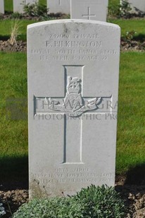 RUE-PETILLON MILITARY CEMETERY, FLEURBAIX - PILKINGTON, ERNEST