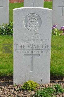 RUE-PETILLON MILITARY CEMETERY, FLEURBAIX - POTTS, W