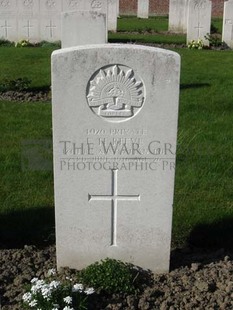 RUE-PETILLON MILITARY CEMETERY, FLEURBAIX - REEVE, LAWSON HARFORD