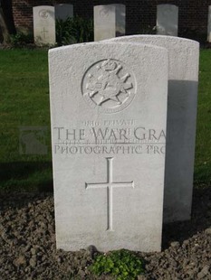 RUE-PETILLON MILITARY CEMETERY, FLEURBAIX - REVILL, JOHN WALTER