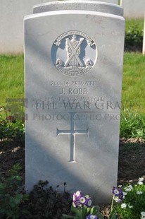 RUE-PETILLON MILITARY CEMETERY, FLEURBAIX - ROBB, J