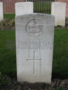 RUE-PETILLON MILITARY CEMETERY, FLEURBAIX - ROBERTS, THOMAS