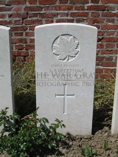 RUE-PETILLON MILITARY CEMETERY, FLEURBAIX - ROBERTSON, J