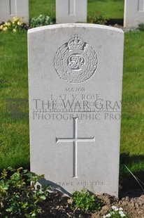RUE-PETILLON MILITARY CEMETERY, FLEURBAIX - ROSE, LAUNCELOT St. VINCENT
