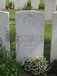 RUE-PETILLON MILITARY CEMETERY, FLEURBAIX - ROSS, ARCHIE